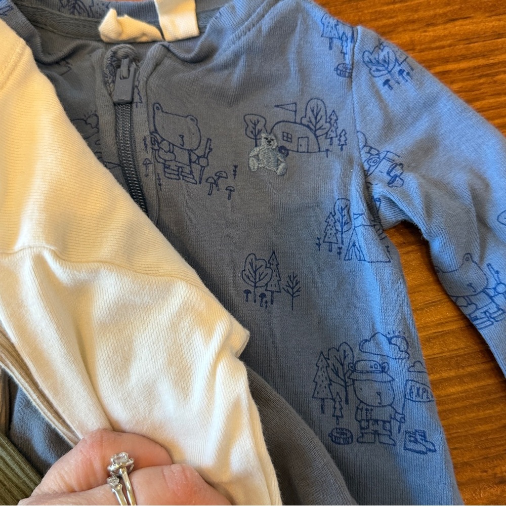 Old Navy Kids Footies - Green, Cream, Blue - Picture 4 of 9